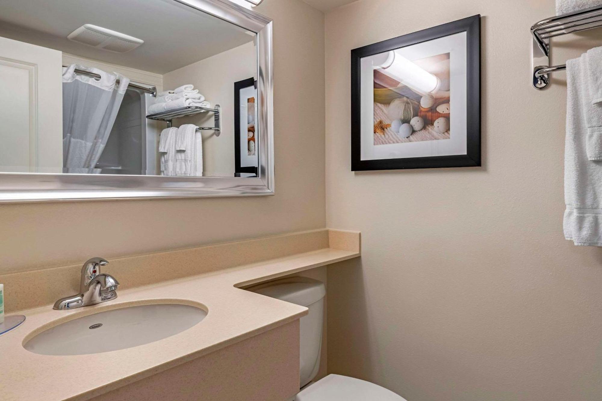 Quality Inn & Suites Quispamsis Rothesay Zewnętrze zdjęcie