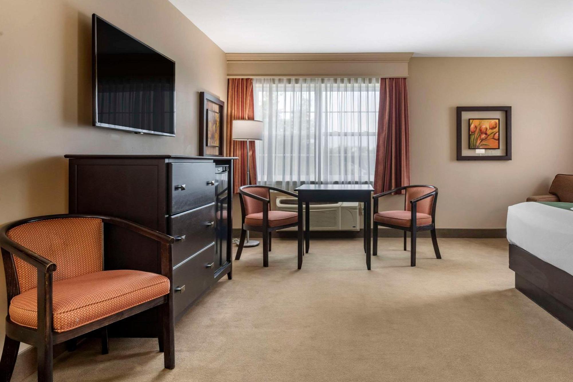 Quality Inn & Suites Quispamsis Rothesay Zewnętrze zdjęcie